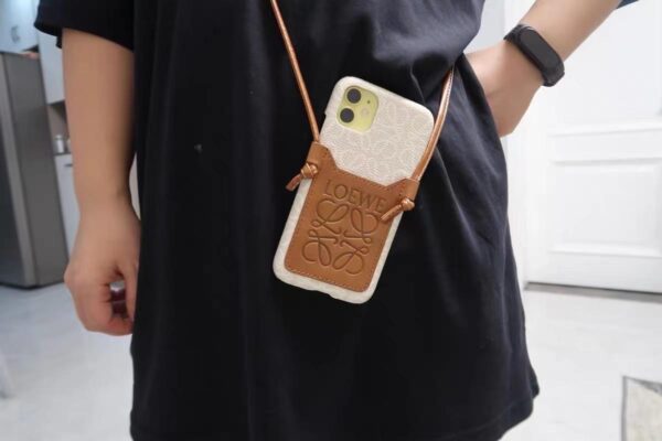 LOEWE CARD HOLDER WITH STRAP CASE - Image 4